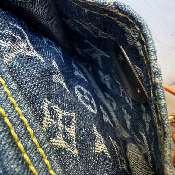 Louis Vuitton Monogram Denim Camera Bag Crossbody - Picture 6 of 16